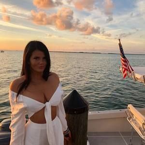 Meet your Posher, Molly